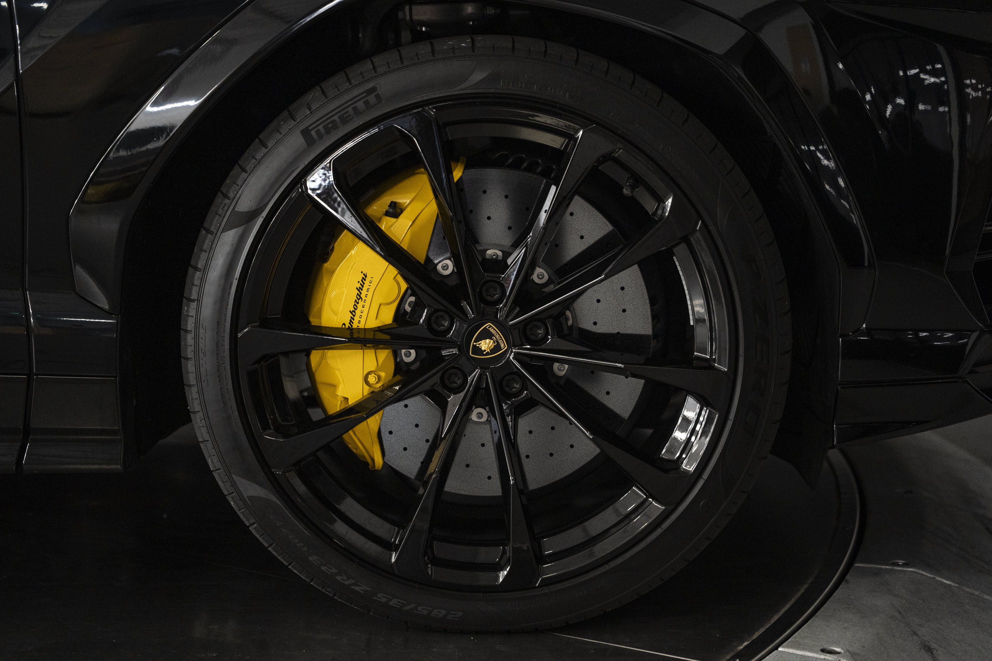 Used 2022 Lamborghini Urus AWD/4WD image 15