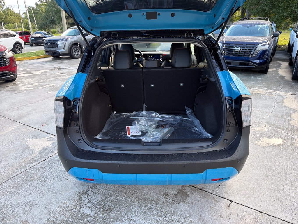 New 2027 Nissan Kicks SR FWD image 29