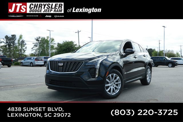 Used 2022 Cadillac XT4 Luxury w/ Cold Weather Package FWD image 1