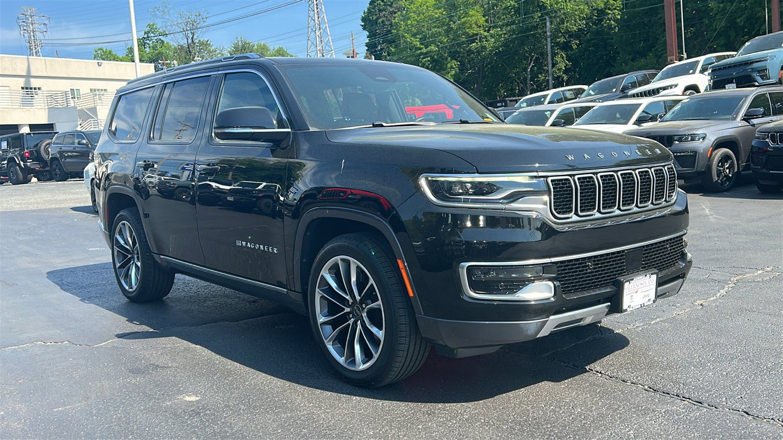 Certified 2022 Jeep Wagoneer Series III w/ Premium Group I AWD/4WD image 3