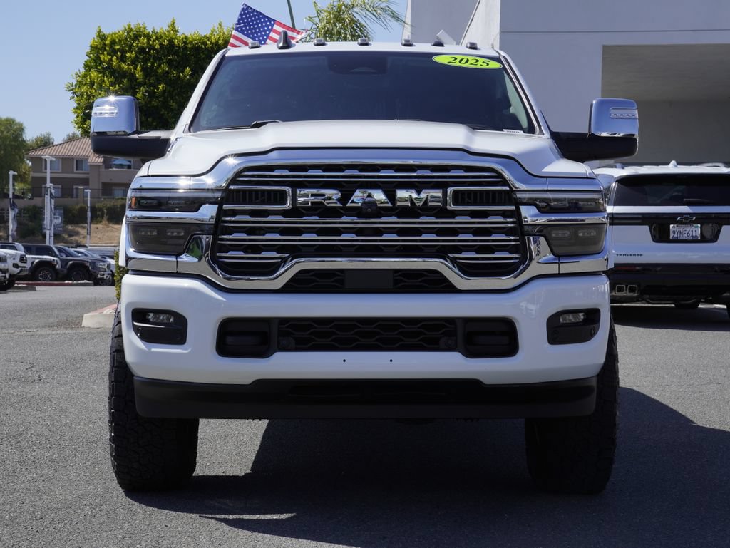 Used 2025 RAM 2500 Limited AWD/4WD image 9