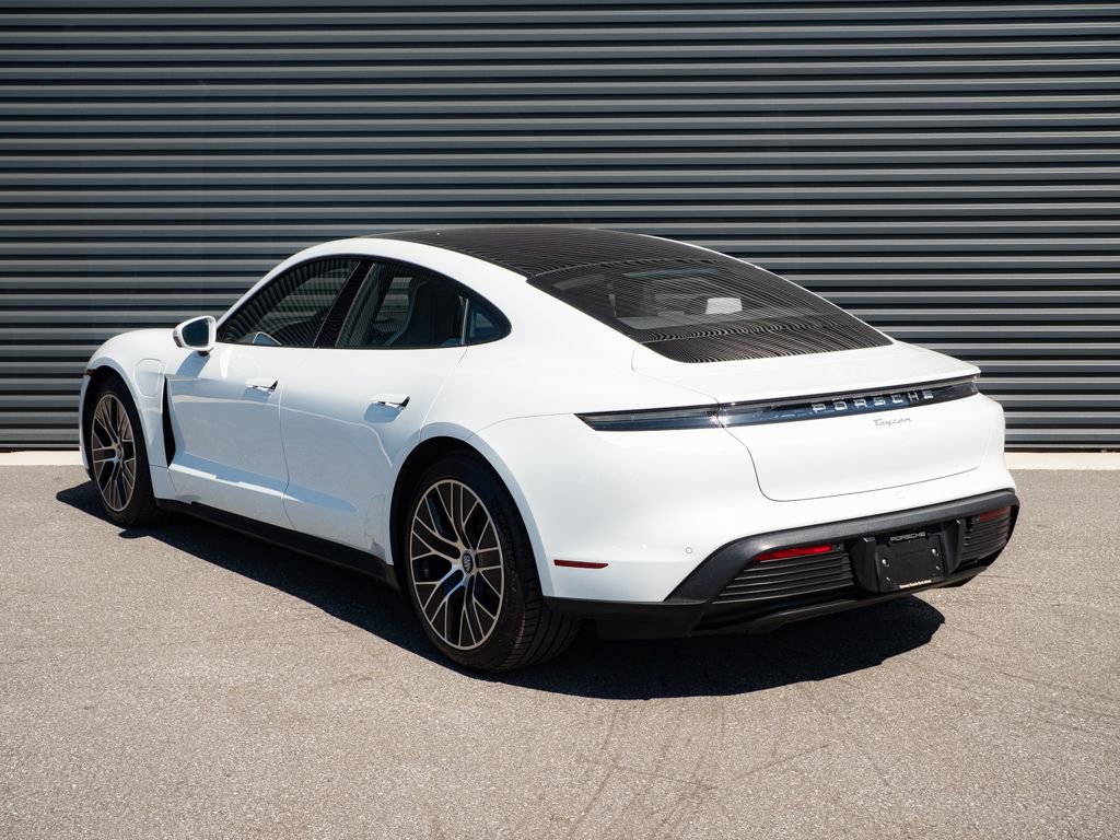 Used 2021 Porsche Taycan image 3