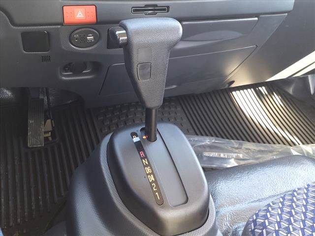 New 2024 Chevrolet Low Cab Forward image 18