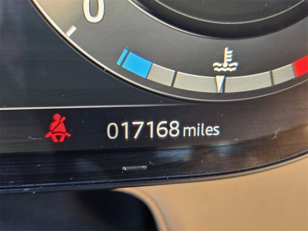 Used 2024 Land Rover Range Rover Long Wheelbase SE image 24