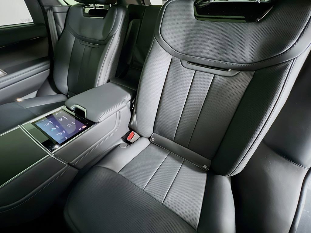 Used 2023 Land Rover Range Rover SV image 26