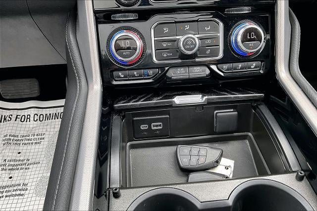 Used 2024 GMC Yukon Denali w/ Denali Reserve Package AWD/4WD image 15