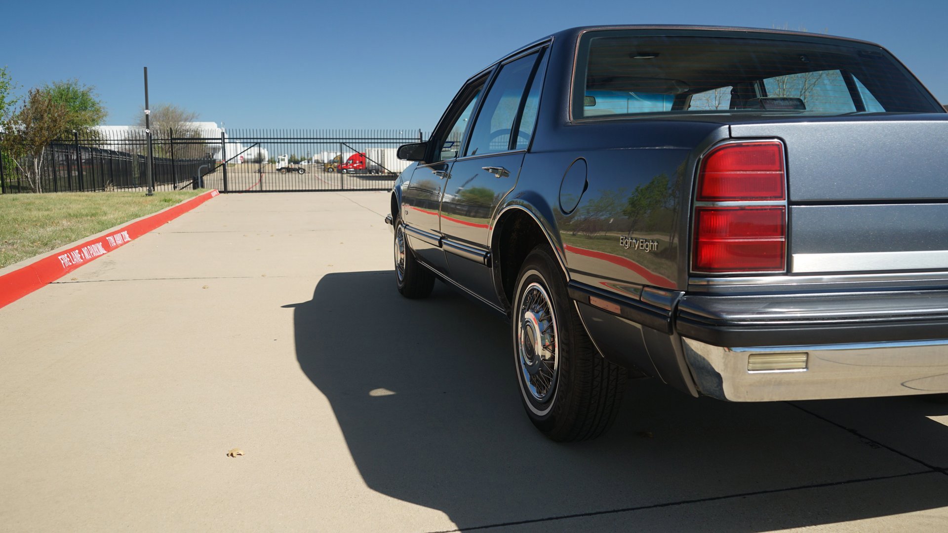 Used 1989 Oldsmobile 88 Royale image 29