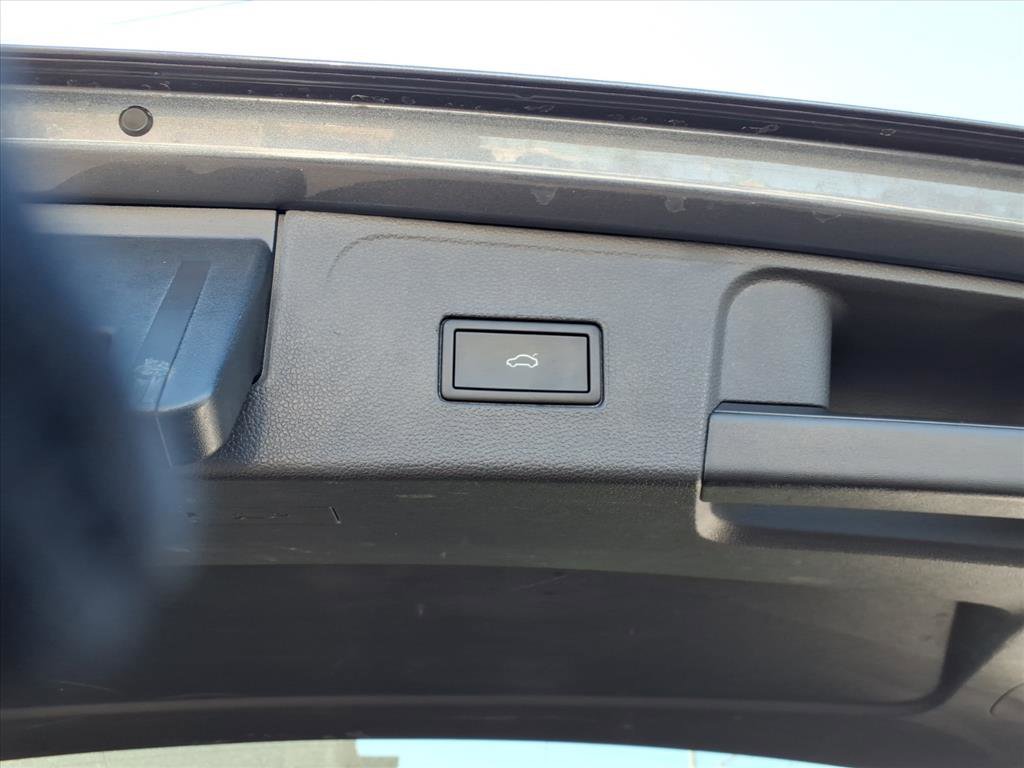 Used 2022 Volkswagen Atlas SEL image 12