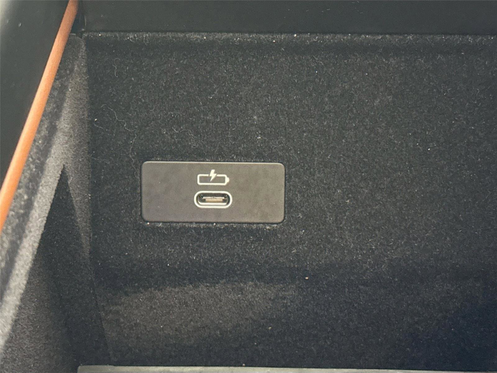 Used 2023 BMW X7 xDrive40i w/ Premium Package image 38