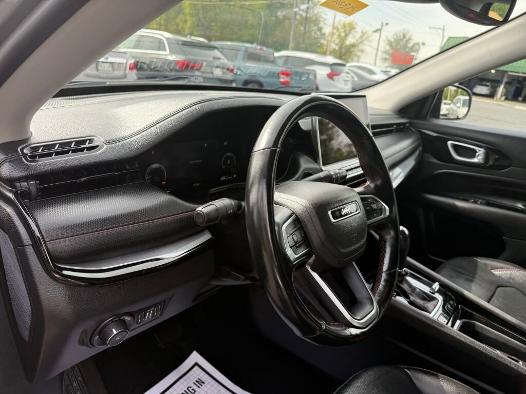 Used 2022 Jeep Compass Trailhawk w/ Trailhawk Elite Group image 12