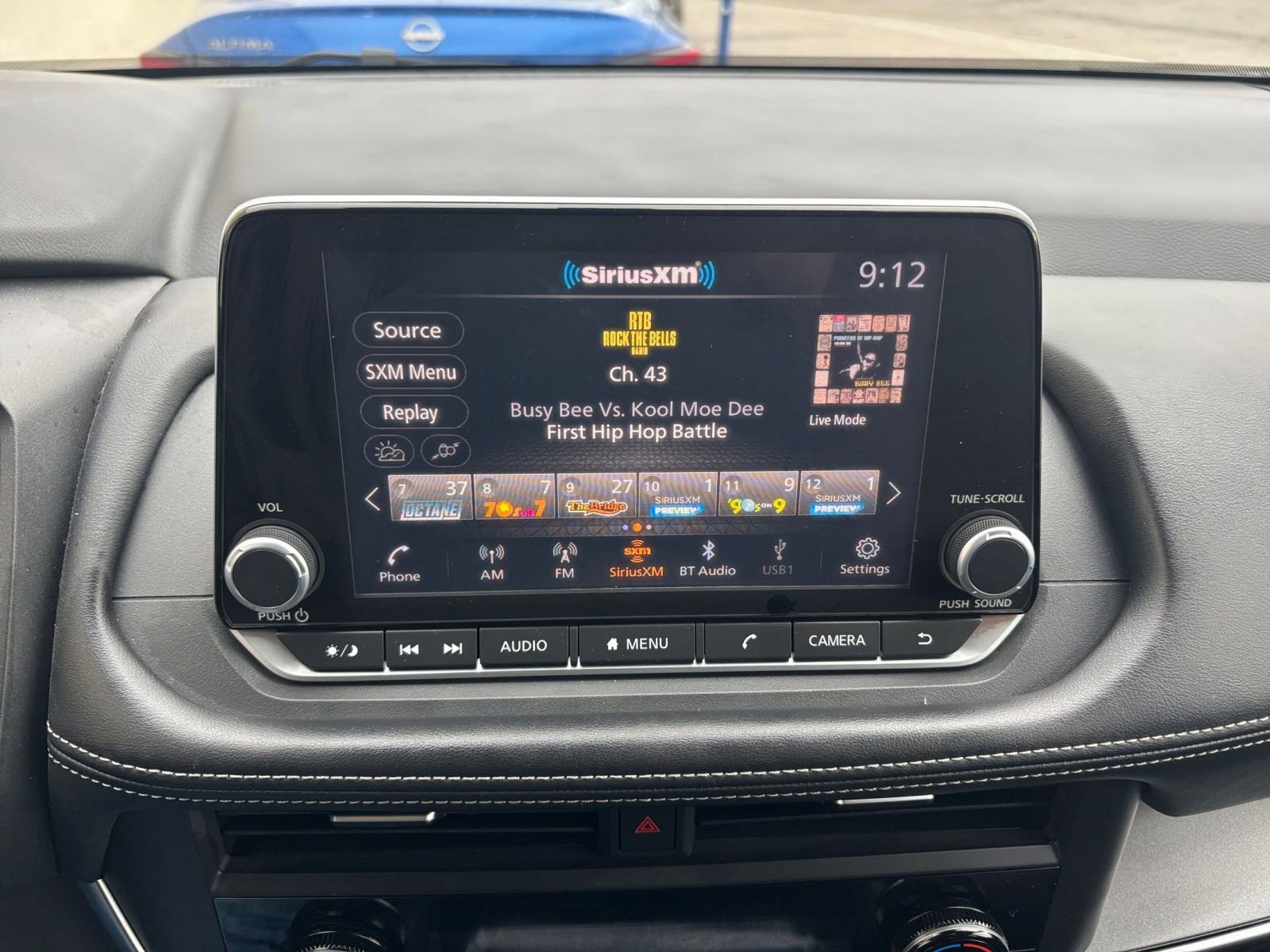 Used 2025 Nissan Rogue SV image 21