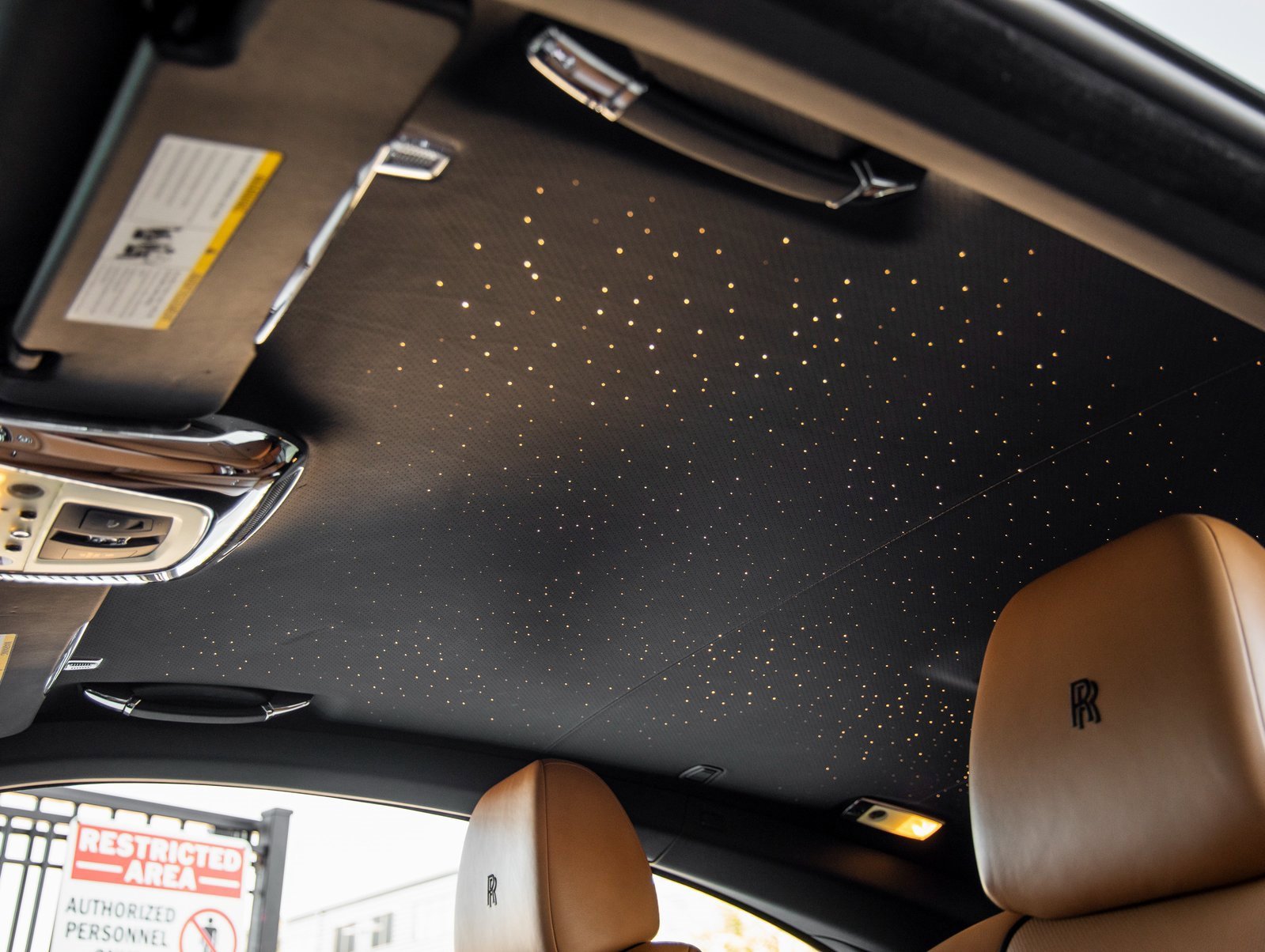 Used 2017 Rolls-Royce Wraith image 29