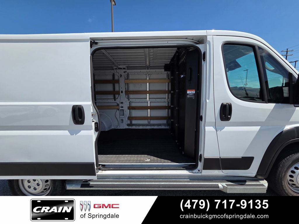 Used 2025 RAM ProMaster 2500 w/ U-Haul Equipment Group FWD image 24