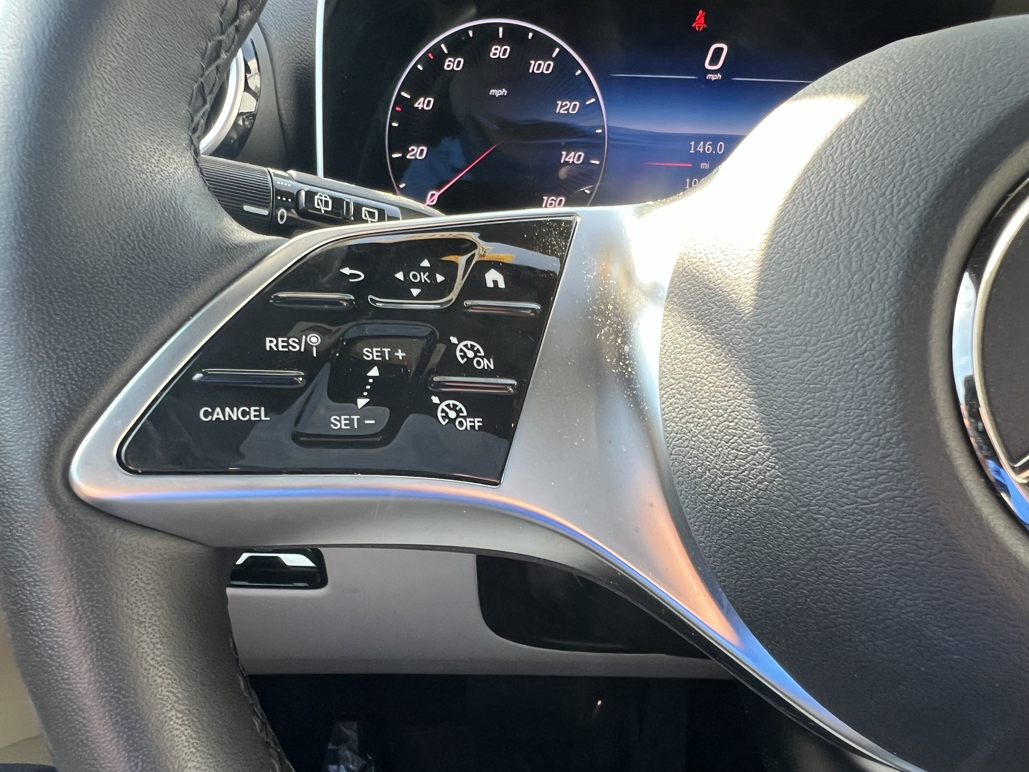Used 2025 Mercedes-Benz GLC 350e 4MATIC image 19