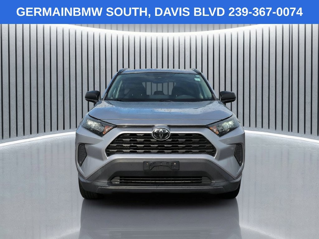 Used 2019 Toyota RAV4 LE AWD/4WD image 10