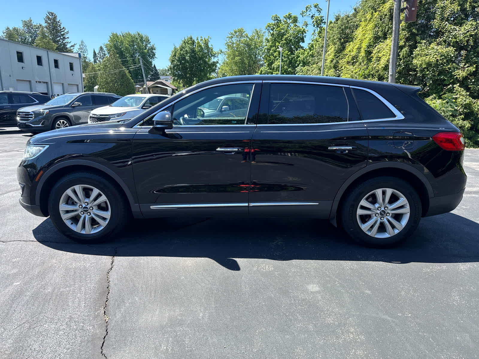 Used 2017 Lincoln MKX Premiere FWD image 6
