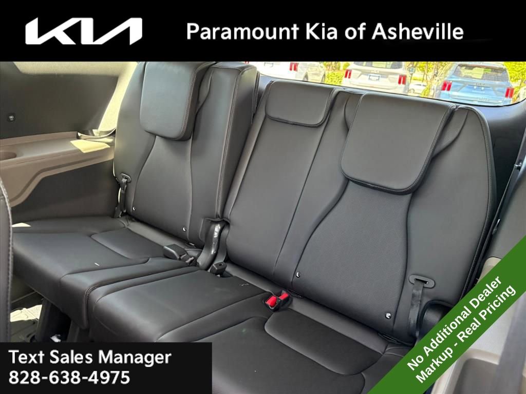 New 2026 Kia Carnival FWD image 21