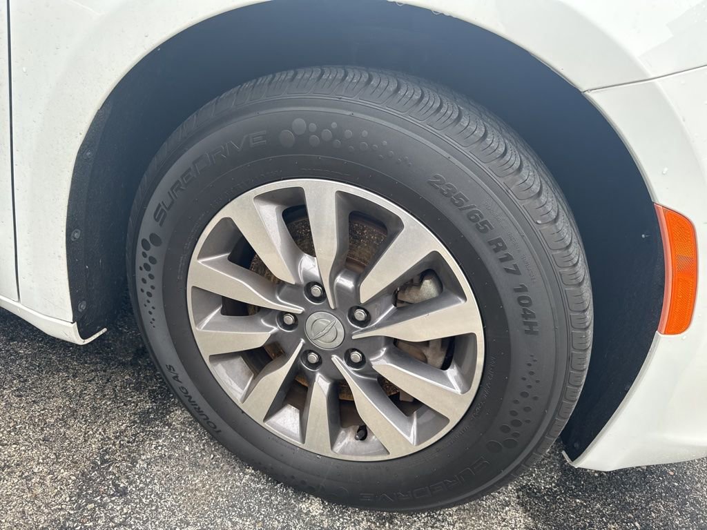 Used 2020 Chrysler Pacifica Touring-L Plus FWD image 8