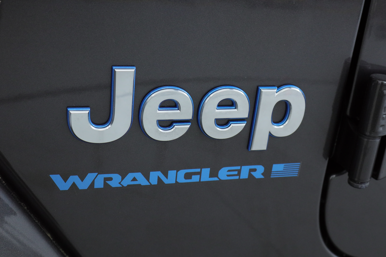 Used 2024 Jeep Wrangler Unlimited Sahara w/ Technology Group AWD/4WD image 32