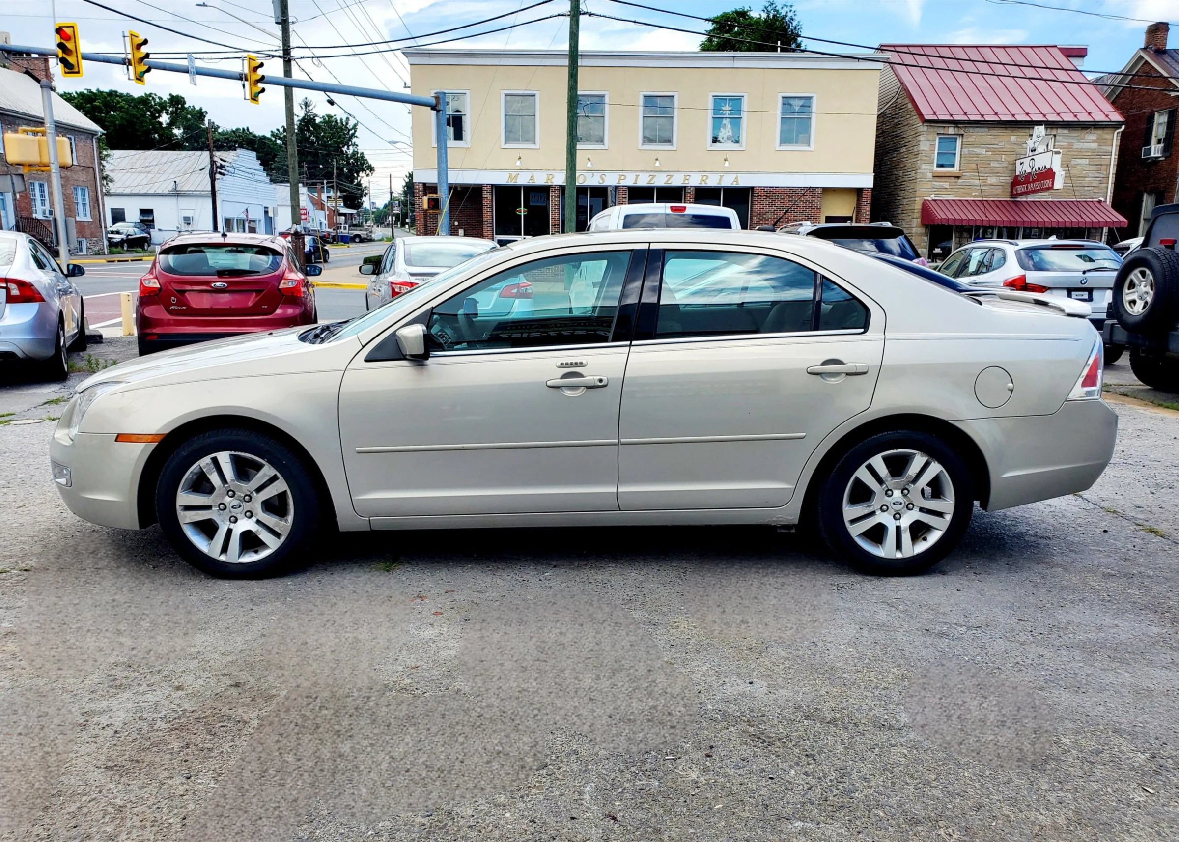 Used 2009 Ford Fusion SEL FWD image 3