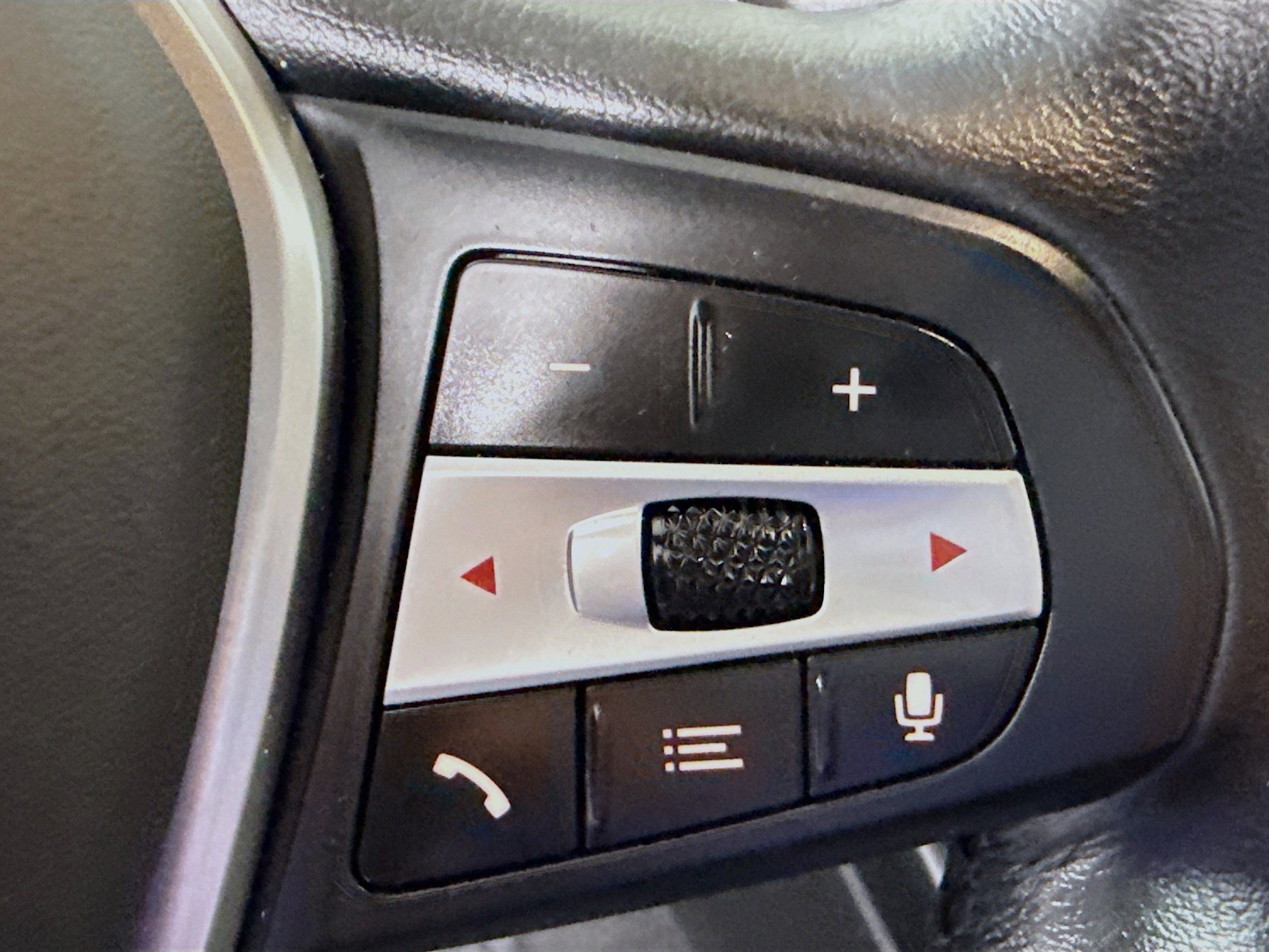 Used 2024 BMW 330e image 15