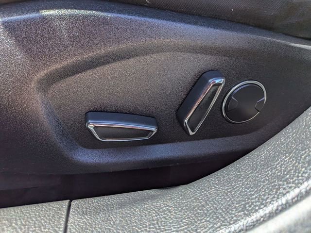 Used 2018 Ford Fusion SE w/ Fusion SE Technology Package FWD image 13