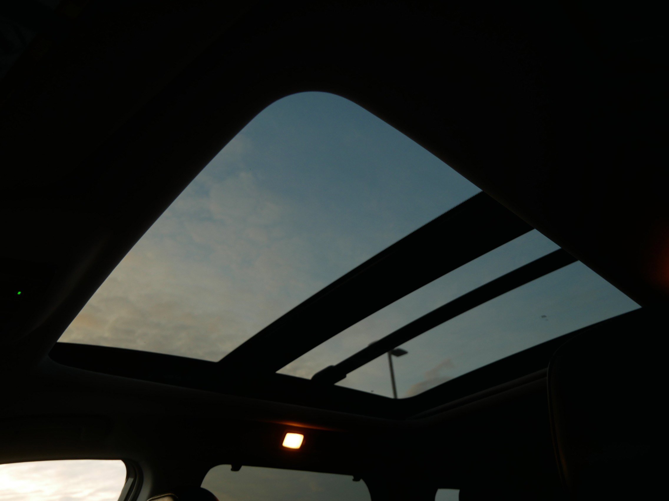 Used 2023 Nissan Pathfinder Platinum image 34