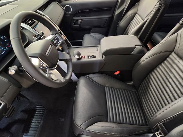 New 2026 Land Rover Discovery S AWD/4WD image 13