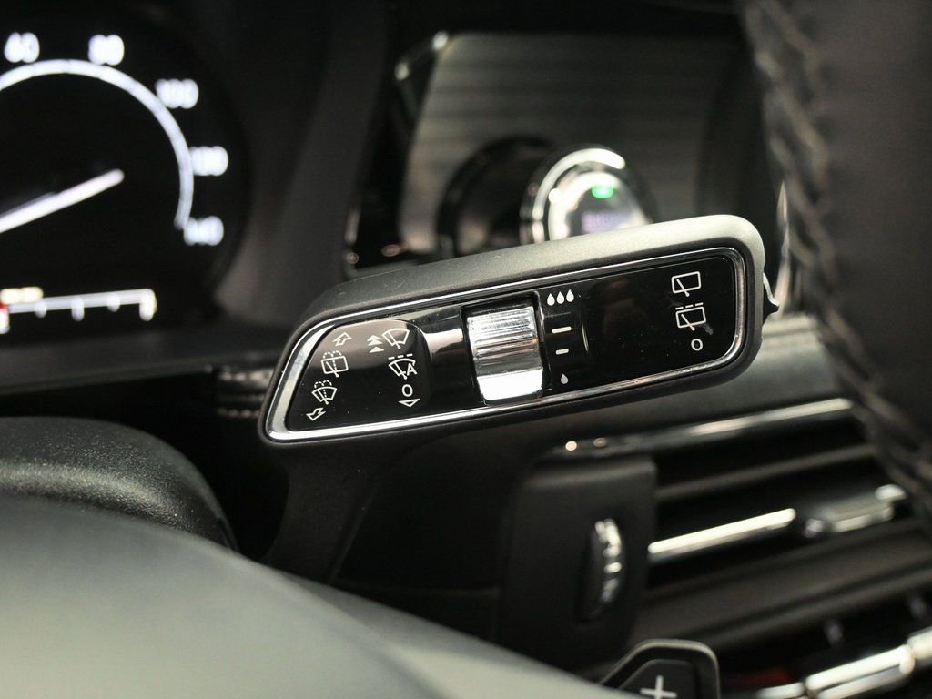 Used 2022 Lincoln Corsair AWD w/ Equipment Group 101A image 17