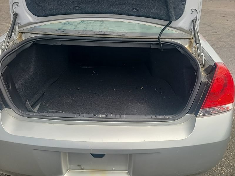 Used 2012 Chevrolet Impala LS FWD image 11