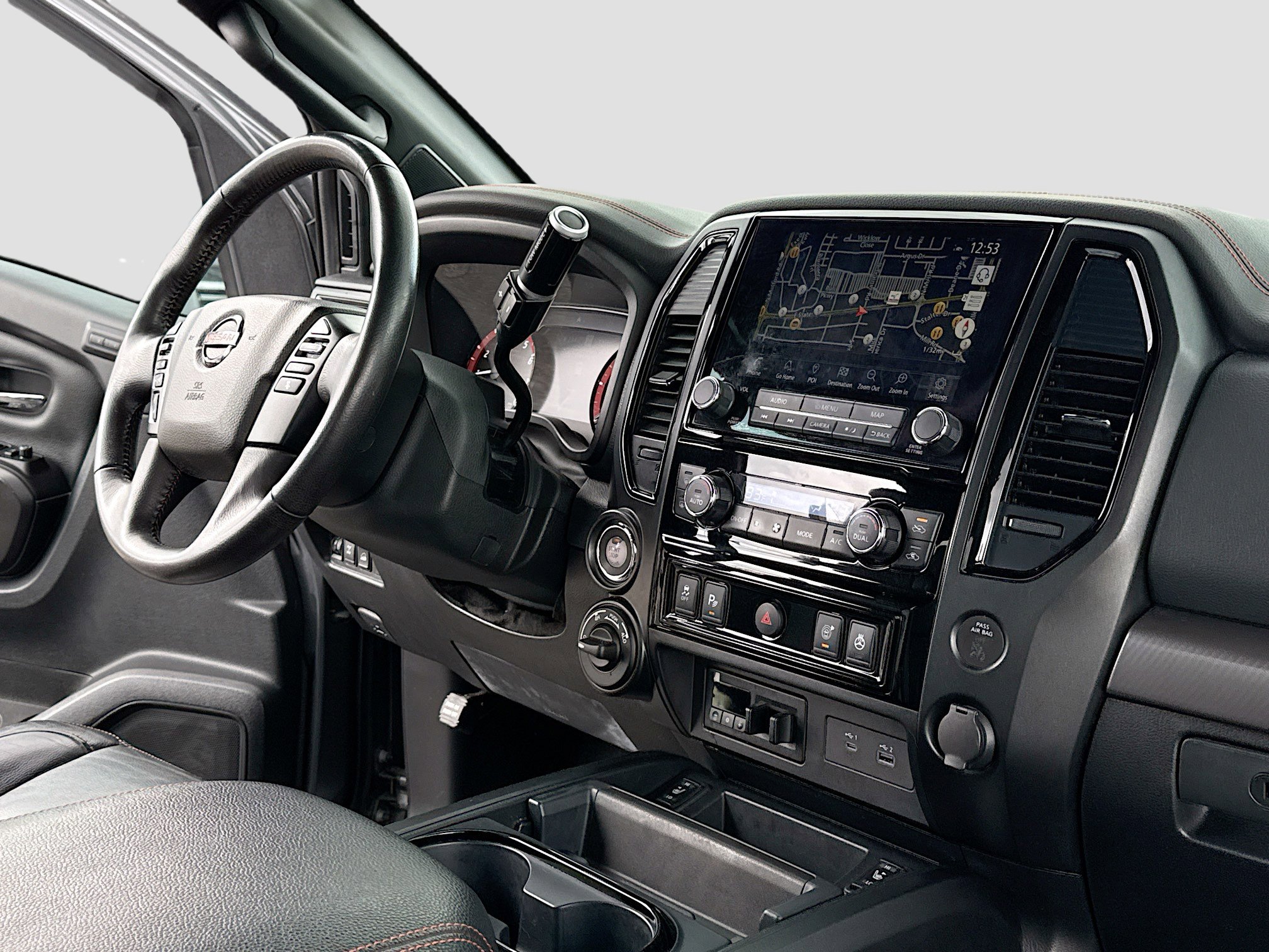 Used 2020 Nissan Titan PRO-4X w/ Pro-4x Convenience Package AWD/4WD image 5