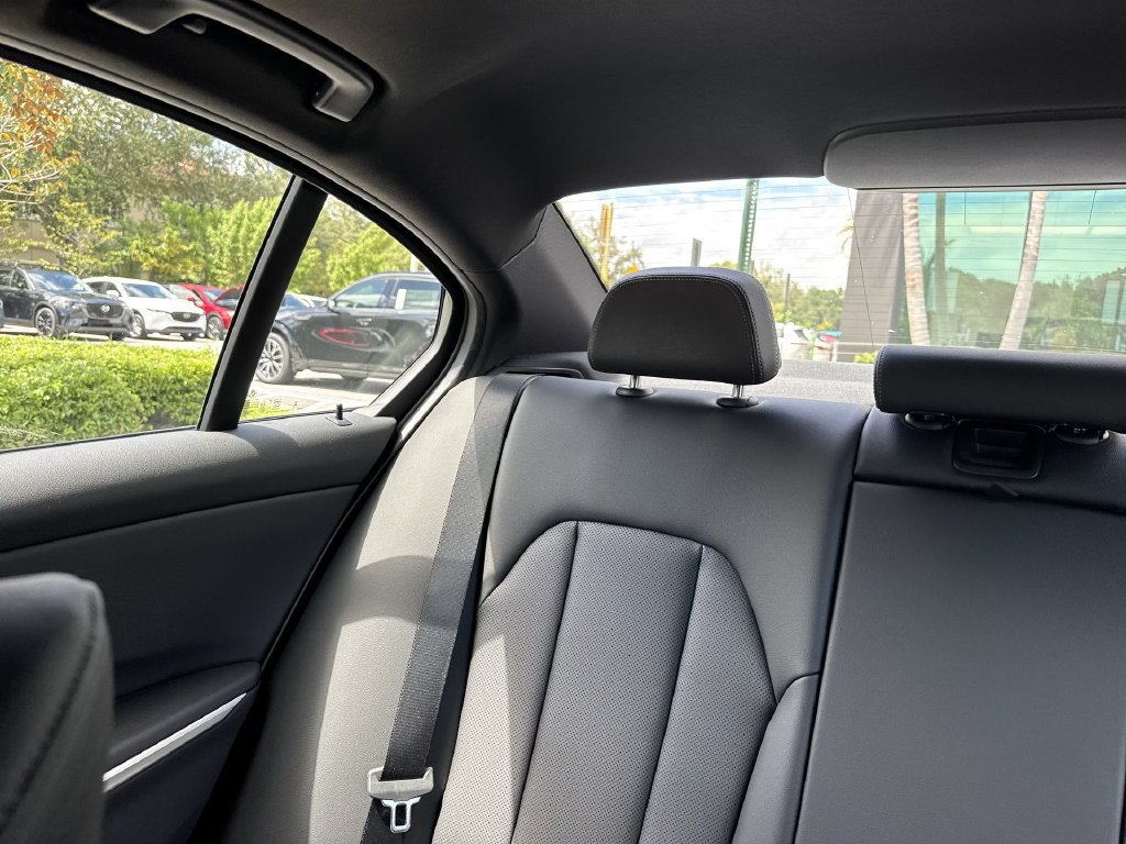 Used 2026 BMW 330i Sedan RWD image 17