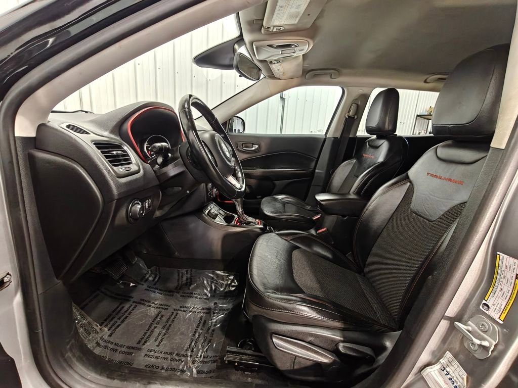 Used 2020 Jeep Compass Trailhawk AWD/4WD image 28
