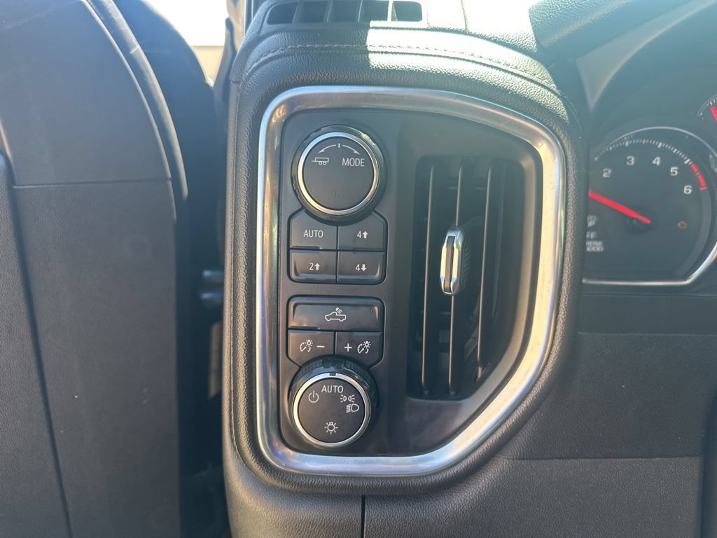 Certified 2020 Chevrolet Silverado 1500 LT w/ All-Star Edition AWD/4WD image 12