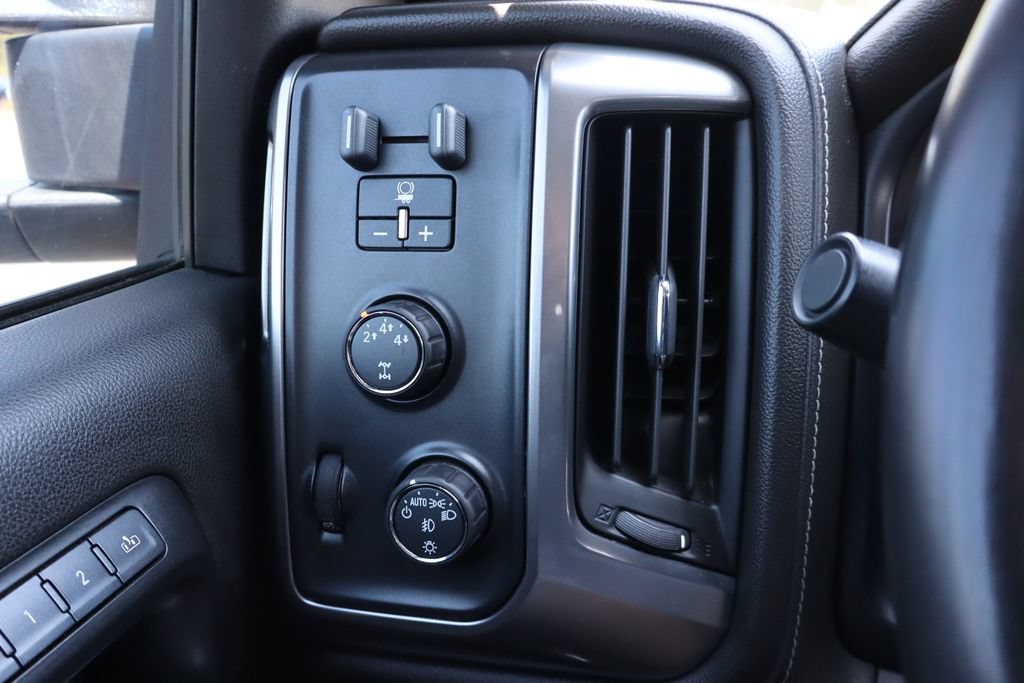 Used 2015 Chevrolet Silverado 2500 LTZ w/ Snow Plow Prep Package AWD/4WD image 8