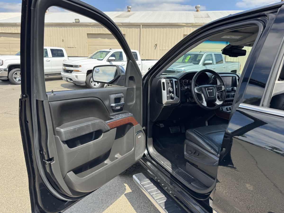 Used 2016 GMC Sierra 1500 SLT w/ SLT Premium Package AWD/4WD image 23