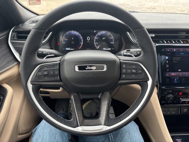 Used 2024 Jeep Grand Cherokee Limited w/ Trailer Tow Package image 16