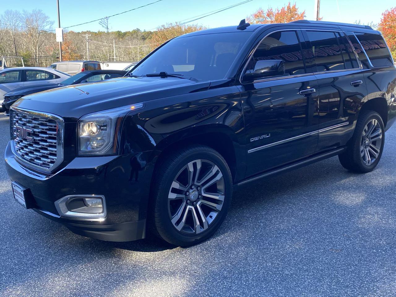 Used 2020 GMC Yukon Denali w/ Denali Premium Package AWD/4WD image 4