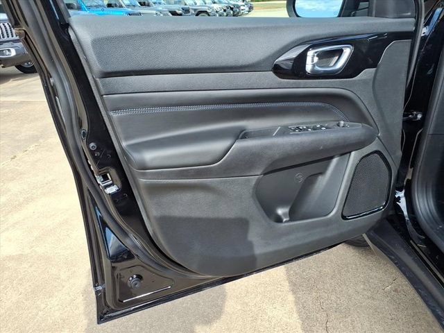 New 2026 Jeep Compass Latitude AWD/4WD image 19