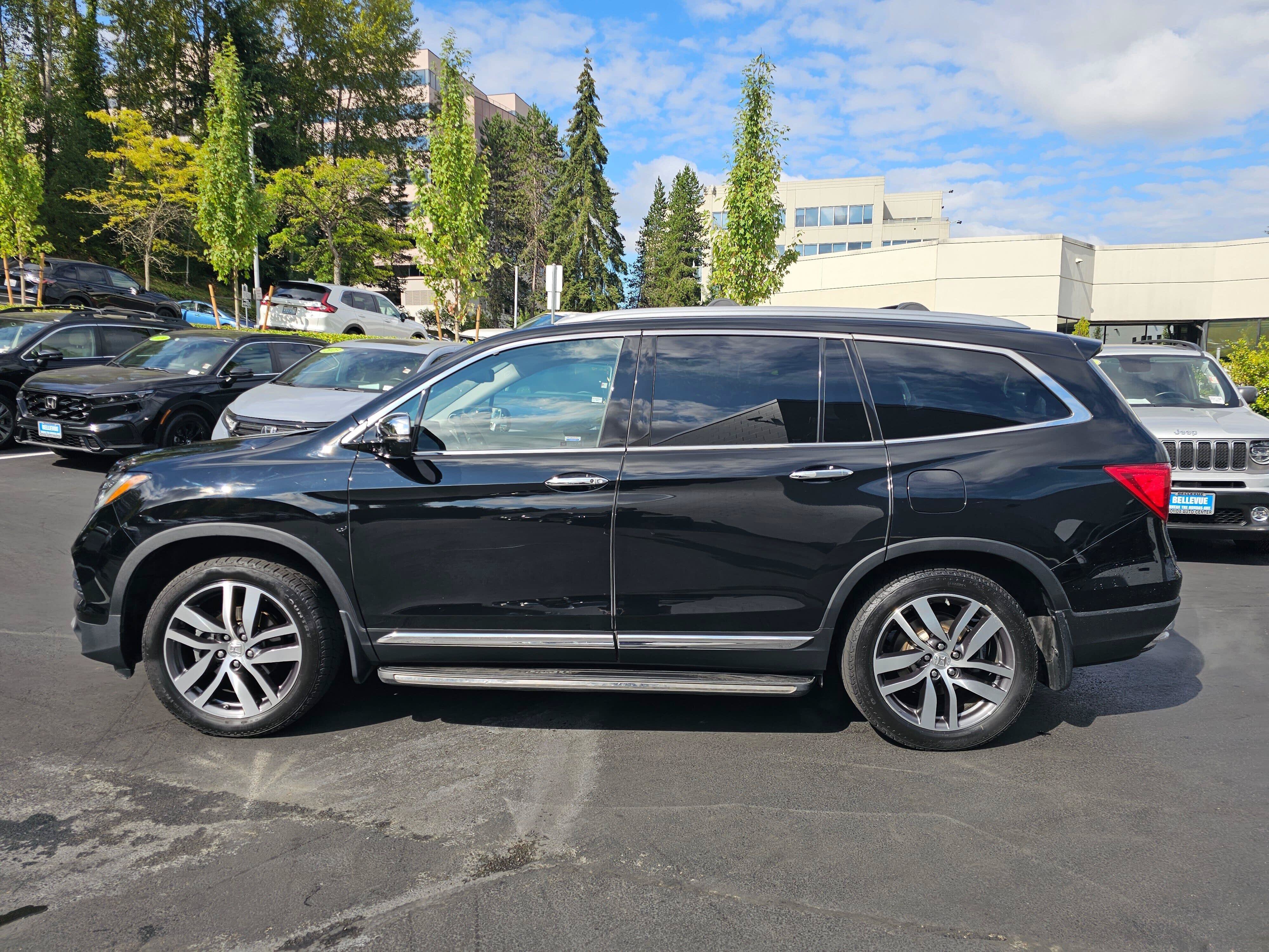 Used 2016 Honda Pilot Elite image 4