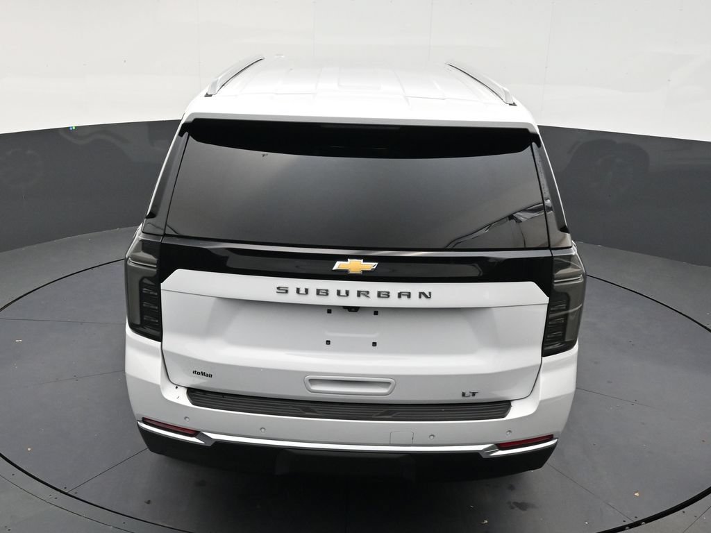 Used 2026 Chevrolet Suburban LT w/ Comfort Package RWD image 15