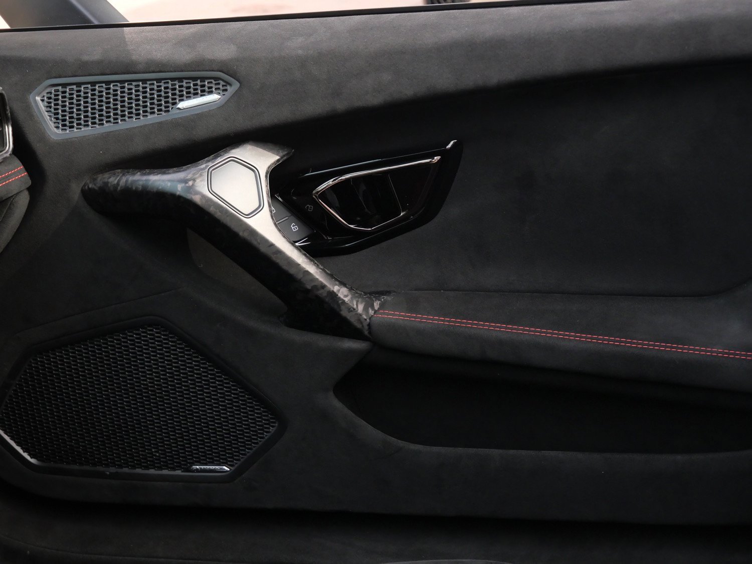 Used 2018 Lamborghini Huracan Performante image 22