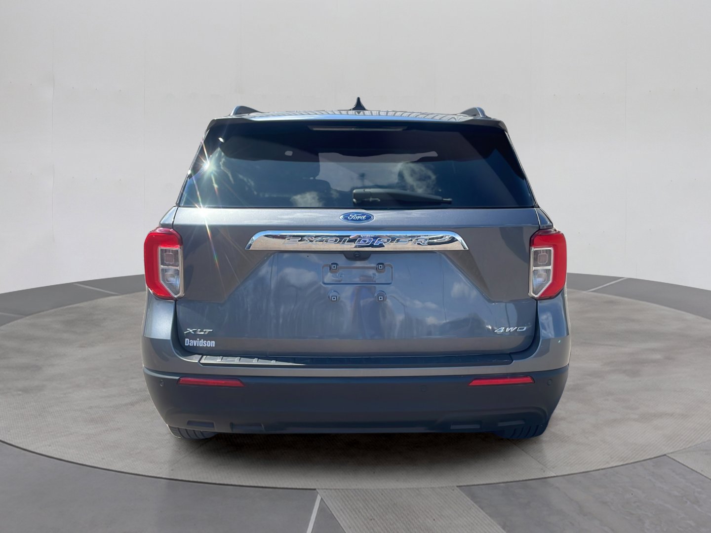 Certified 2023 Ford Explorer XLT AWD/4WD image 4