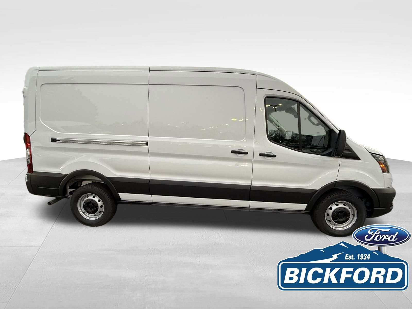 New 2026 Ford Transit 150 148 Medium Roof RWD image 4