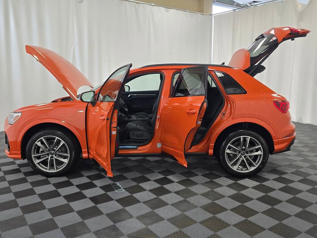 New 2025 Audi Q3 2.0T Premium image 12