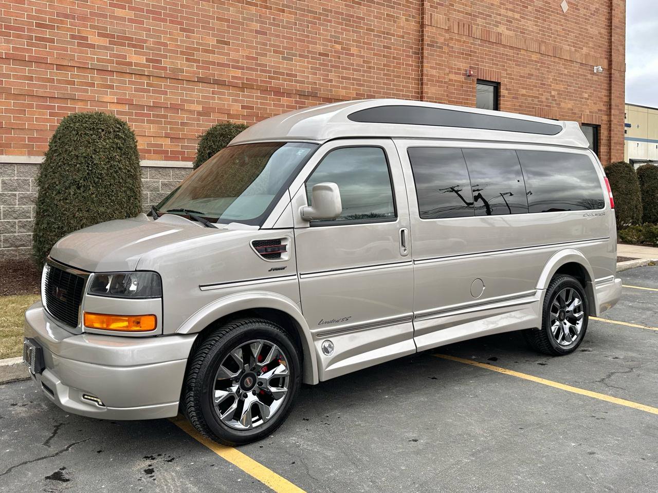 Used 2023 GMC Savana 2500