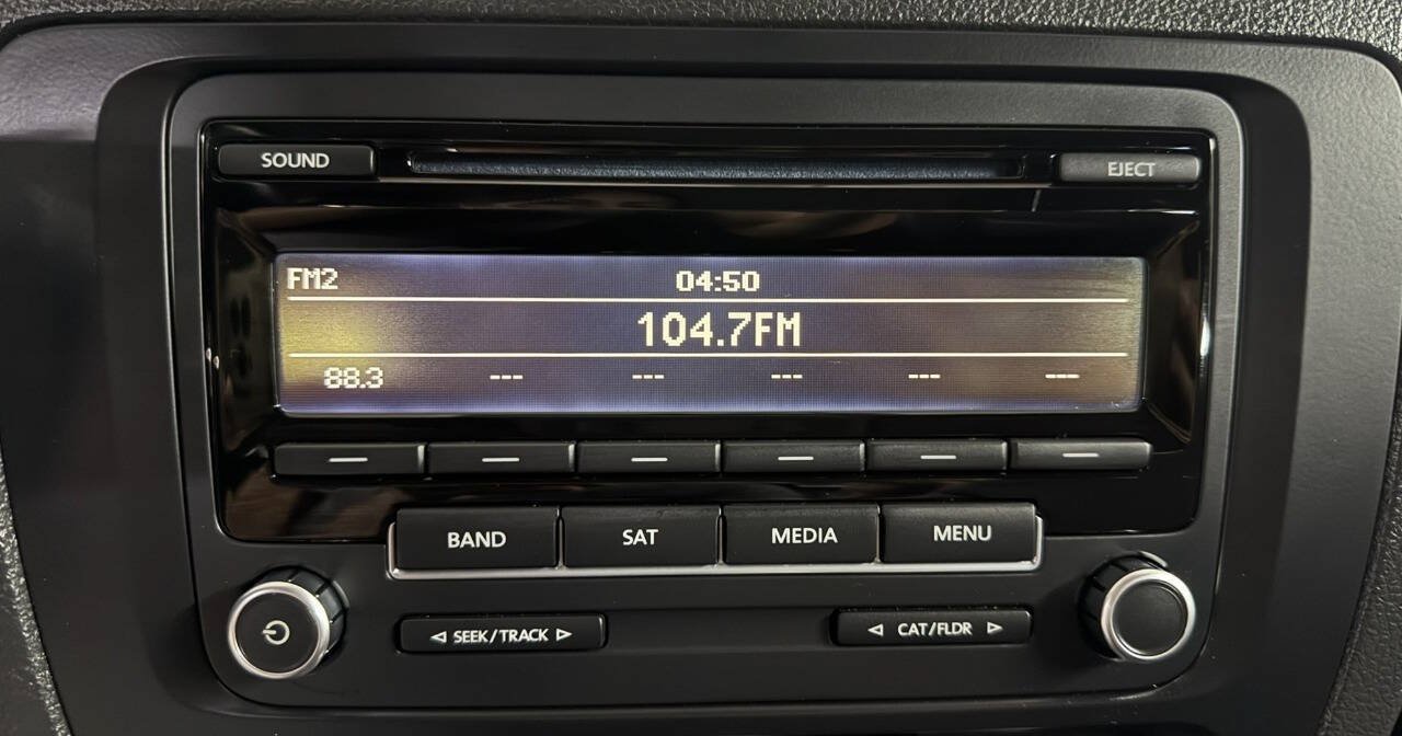 Used 2012 Volkswagen Jetta SE FWD image 15