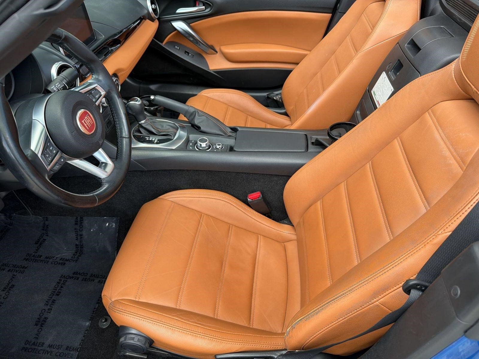 Used 2017 FIAT 124 Spider Lusso RWD image 5