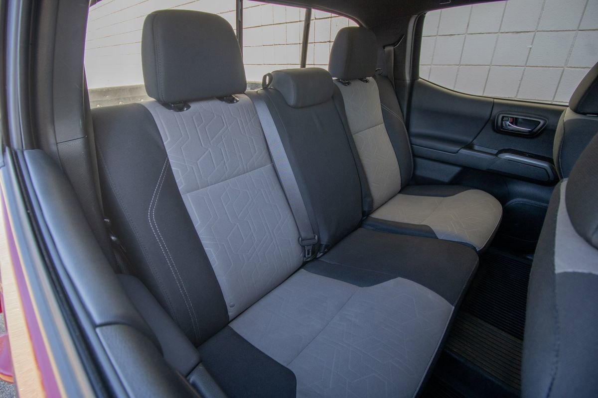 Used 2022 Toyota Tacoma TRD Off-Road image 18