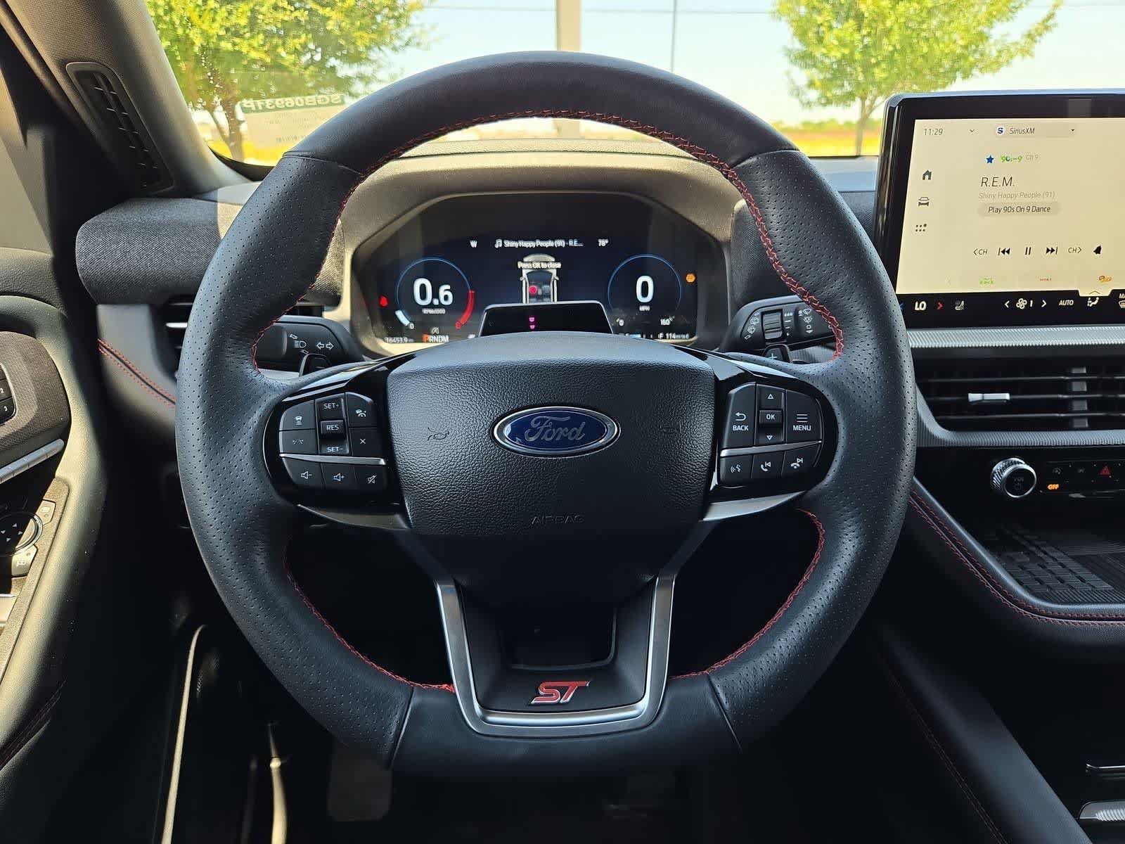 Used 2025 Ford Explorer ST AWD/4WD image 23